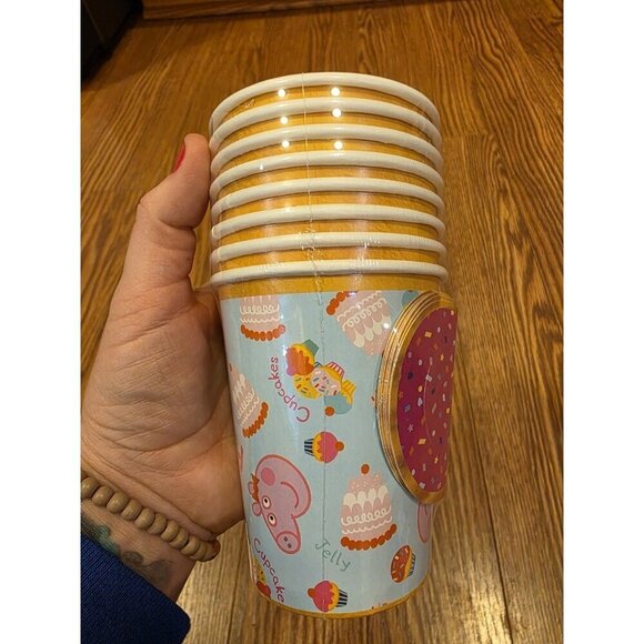 Peppa Pig Birthday Party Decorations 32 Napkins 8 Cups Swirl Decorations Wands - Picture 9 of 9
